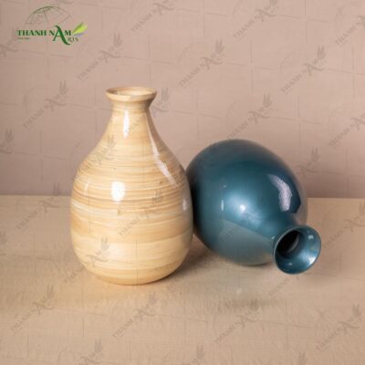 he bamboo vase design enhances hotels, cafés, and living spaces with a calm, organic atmosphere. A versatile décor piece for both commercial and residential projects.